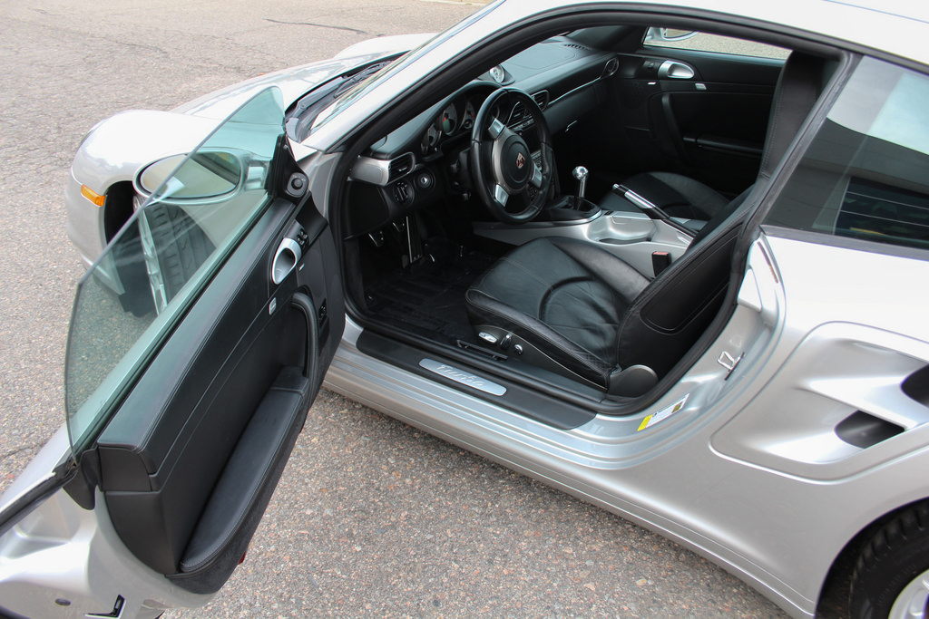 Used 2007 Porsche 911 Turbo AWD/4WD image 32