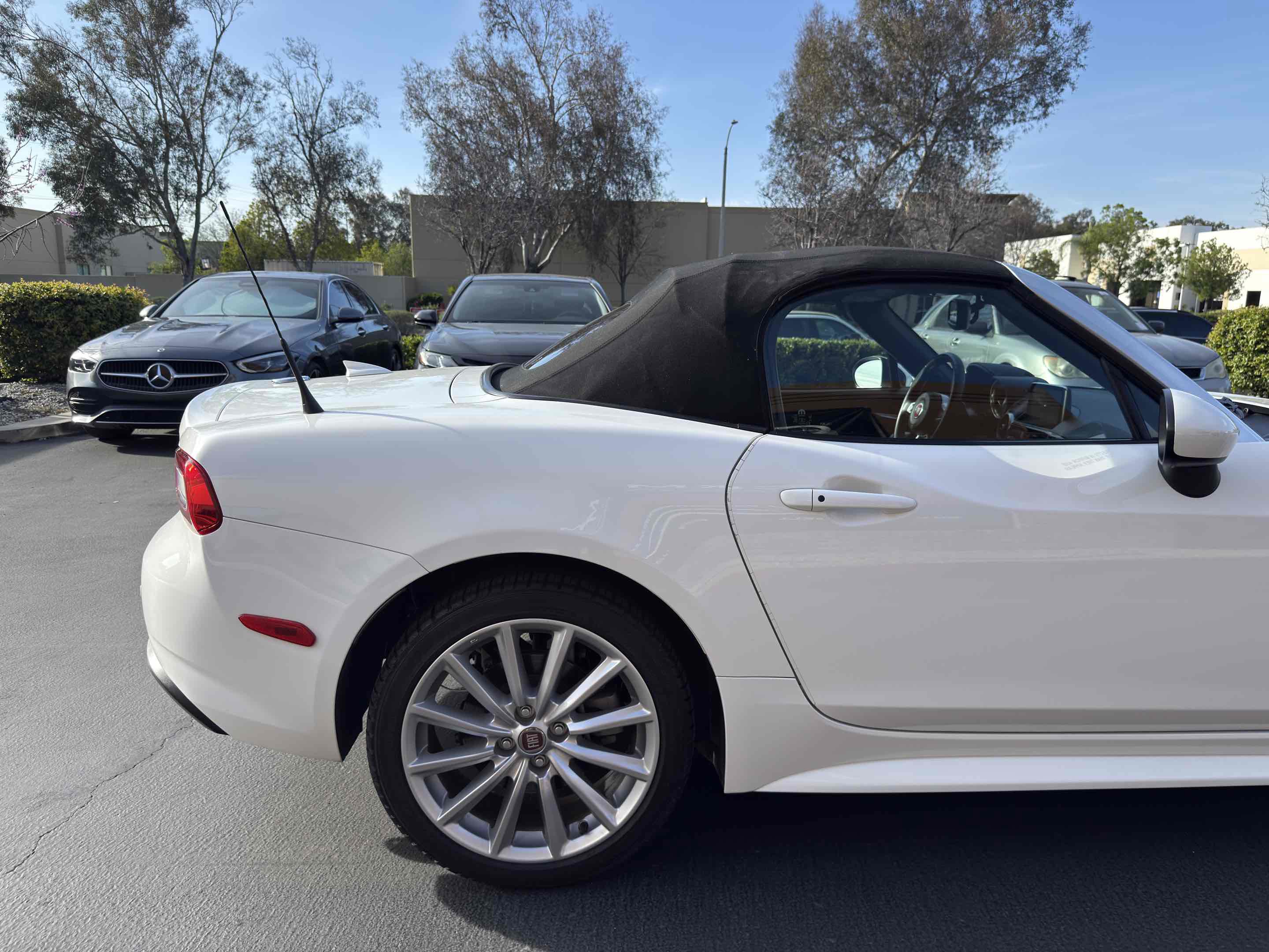 Used 2018 FIAT 124 Spider Lusso w/ Convenience Group image 20