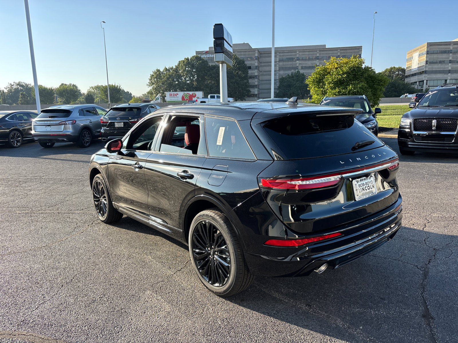 New 2026 Lincoln Corsair Reserve w/ Jet Appearance Package image 5