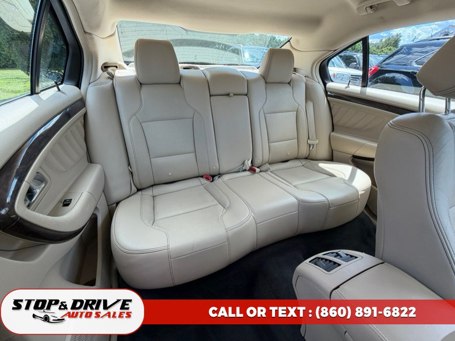 Used 2016 Ford Taurus Limited FWD image 16
