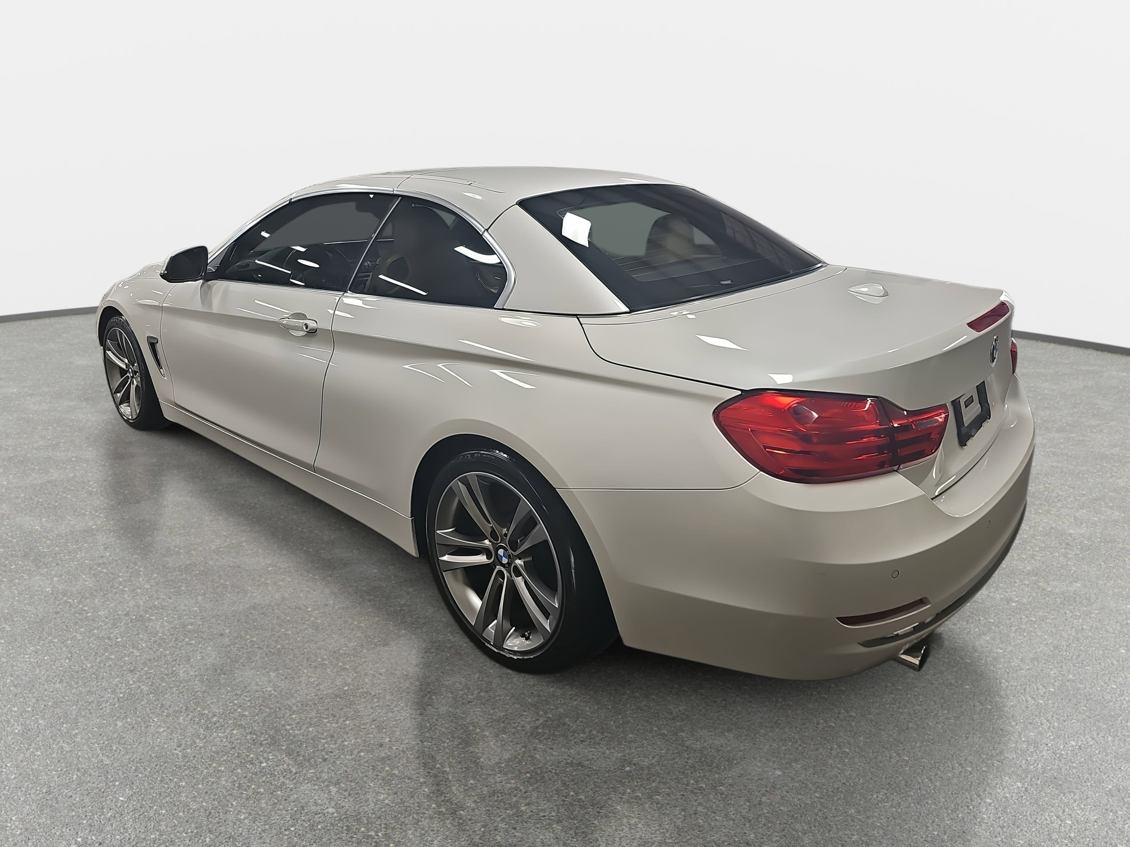Used 2017 BMW 430i Convertible image 7