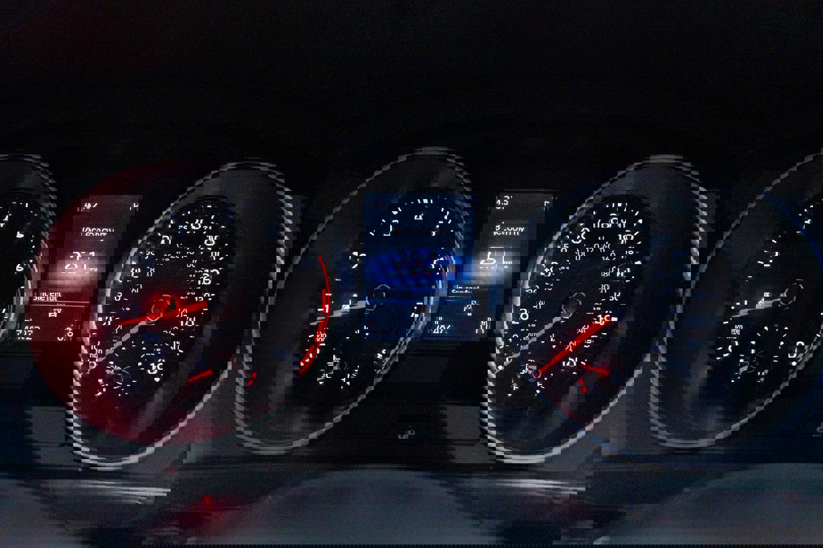 Used 2020 Volkswagen Tiguan SE R-Line w/ 3rd Row Seat Package image 42