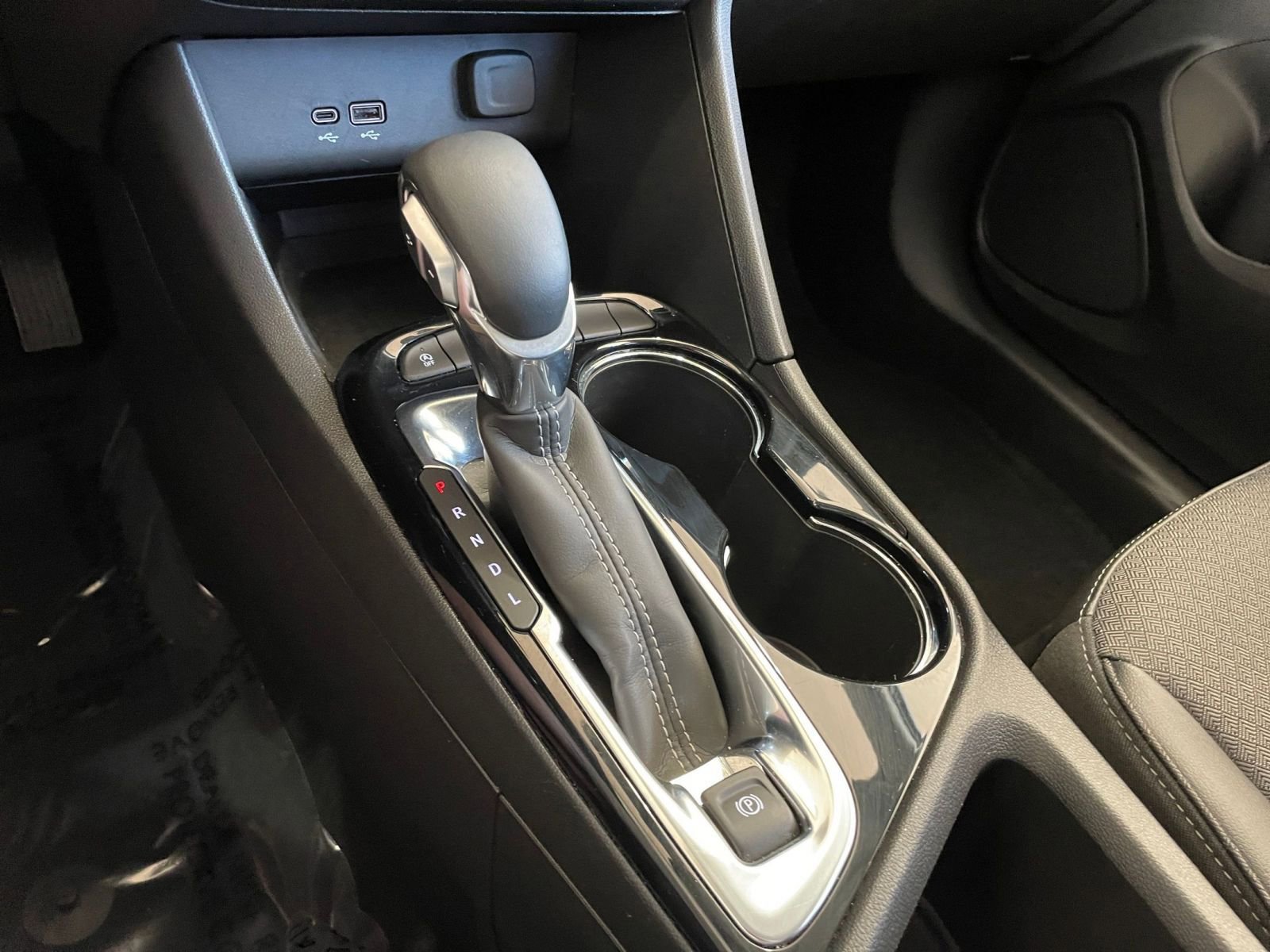 Used 2025 Buick Encore GX Preferred FWD image 56
