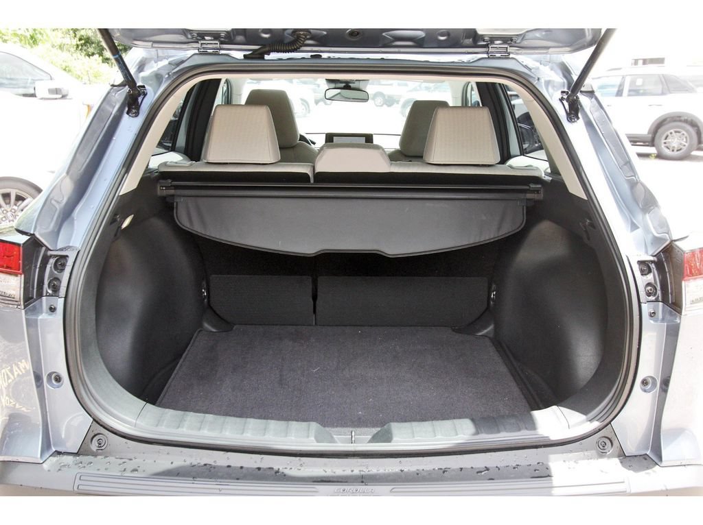 Used 2026 Toyota Corolla Cross L FWD image 6
