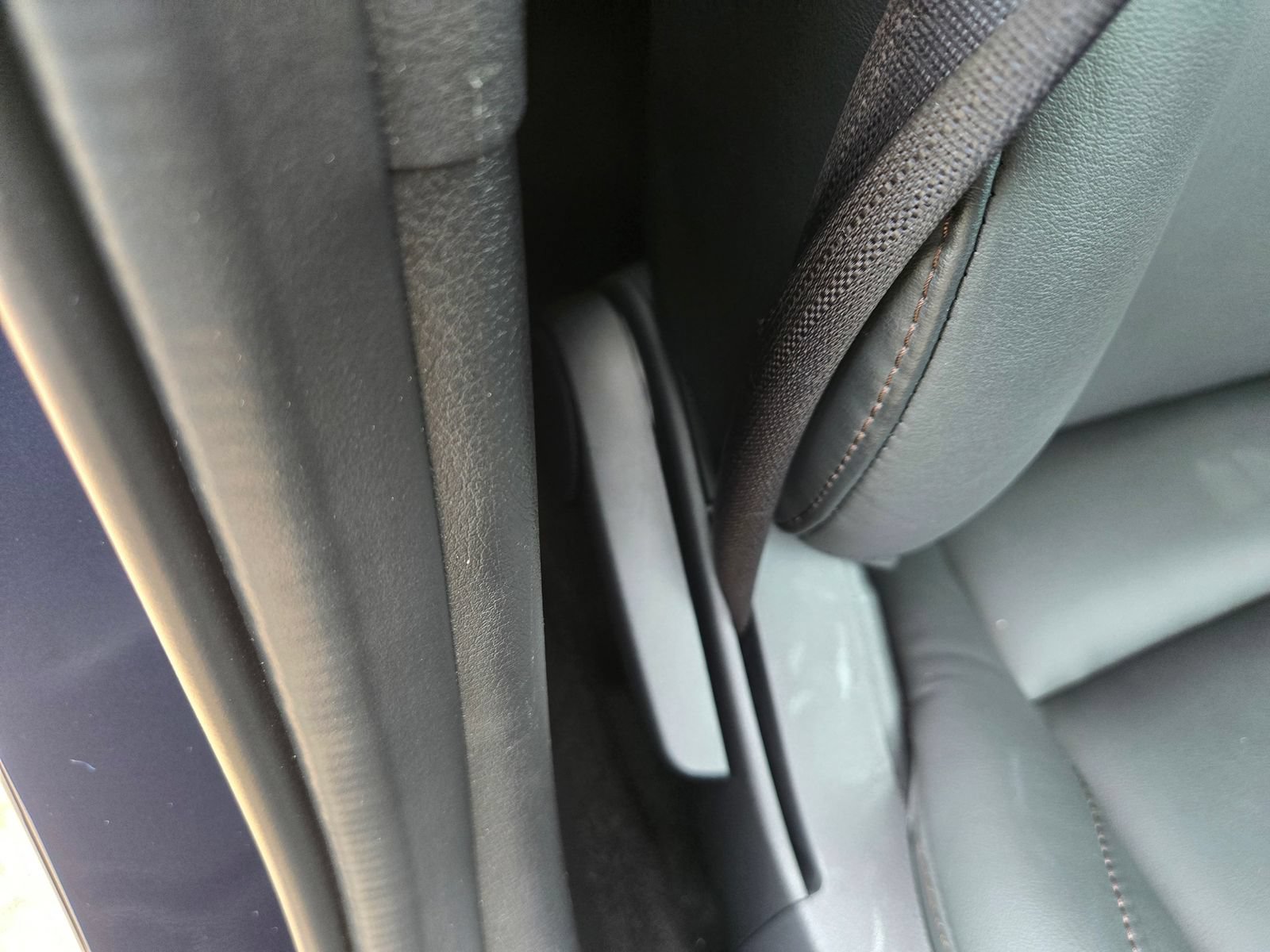 Used 2023 MAZDA MAZDA3 s FWD image 25