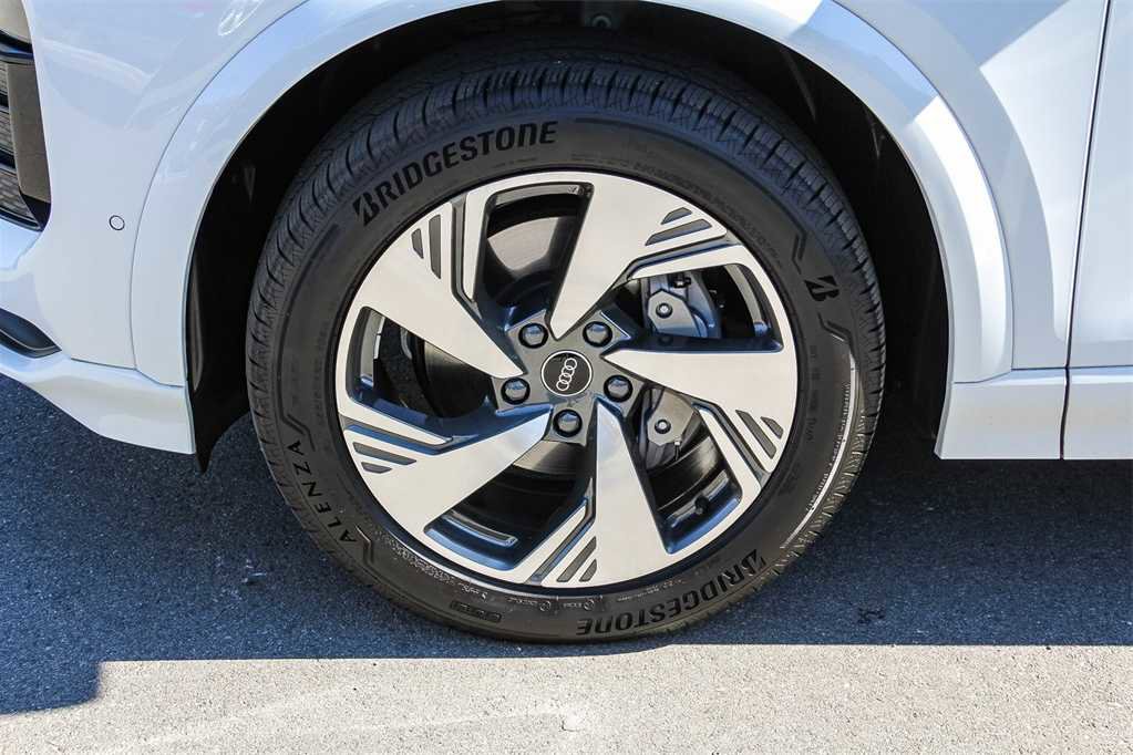 Used 2025 Audi Q6 e-tron Premium Plus w/ Premium Plus image 9