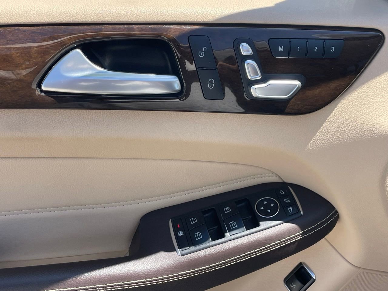 Used 2019 Mercedes-Benz GLS 450 4MATIC image 6