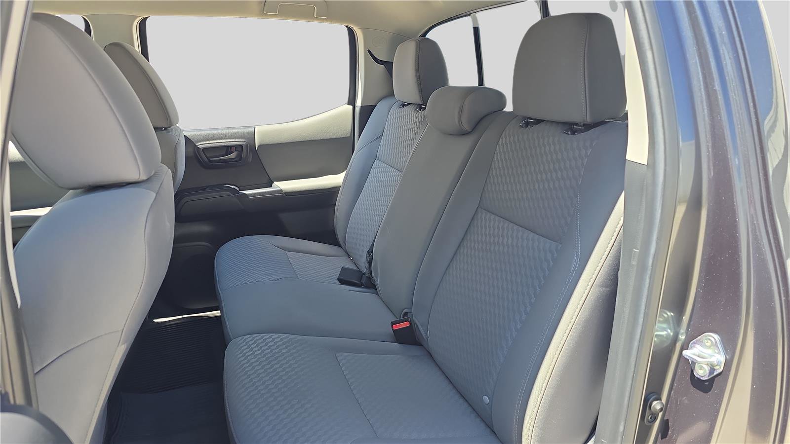 Used 2023 Toyota Tacoma SR AWD/4WD image 18