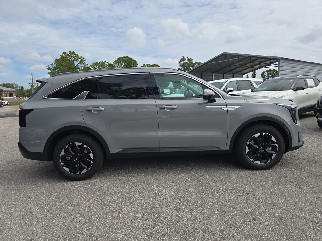 New 2026 Kia Sorento S FWD image 9
