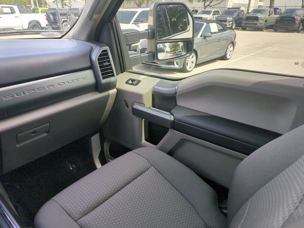Used 2022 Ford F250 XLT w/ XLT Premium Package AWD/4WD image 18