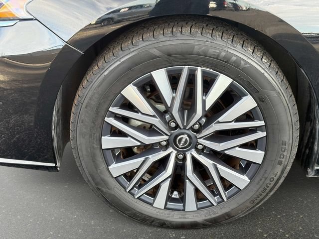 Used 2024 Nissan Altima 2.5 SV FWD image 10