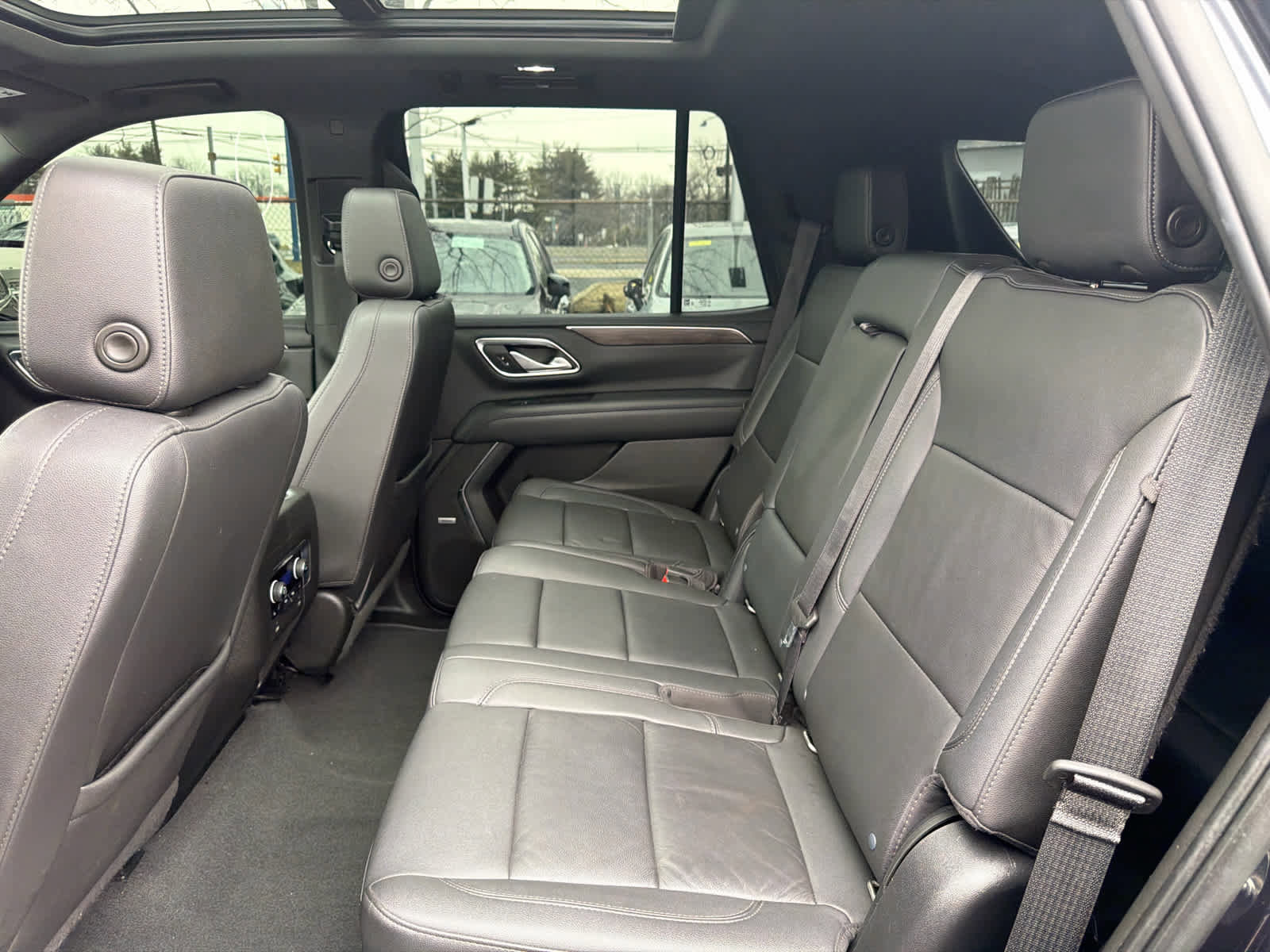 Used 2022 Chevrolet Tahoe LT w/ LT Signature Package image 44