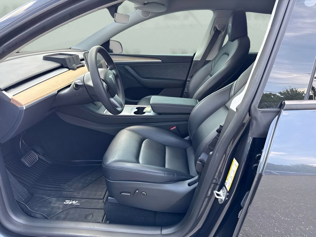 Used 2024 Tesla Model Y Long Range AWD/4WD image 9