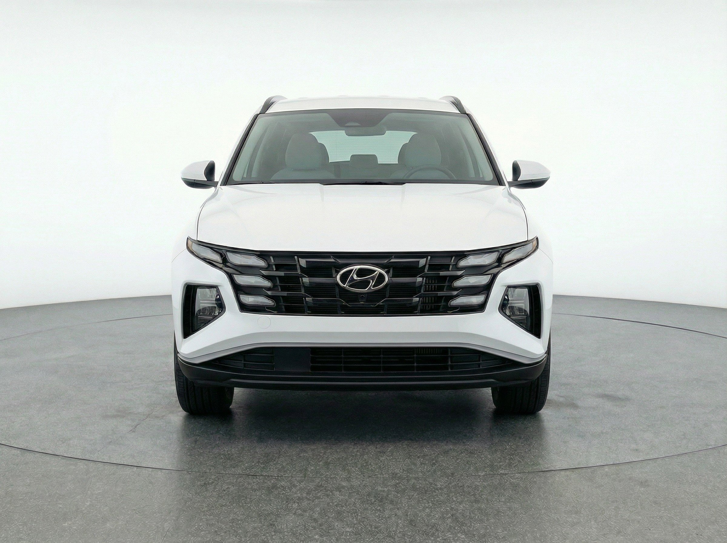 Used 2025 Hyundai Tucson SEL FWD image 2