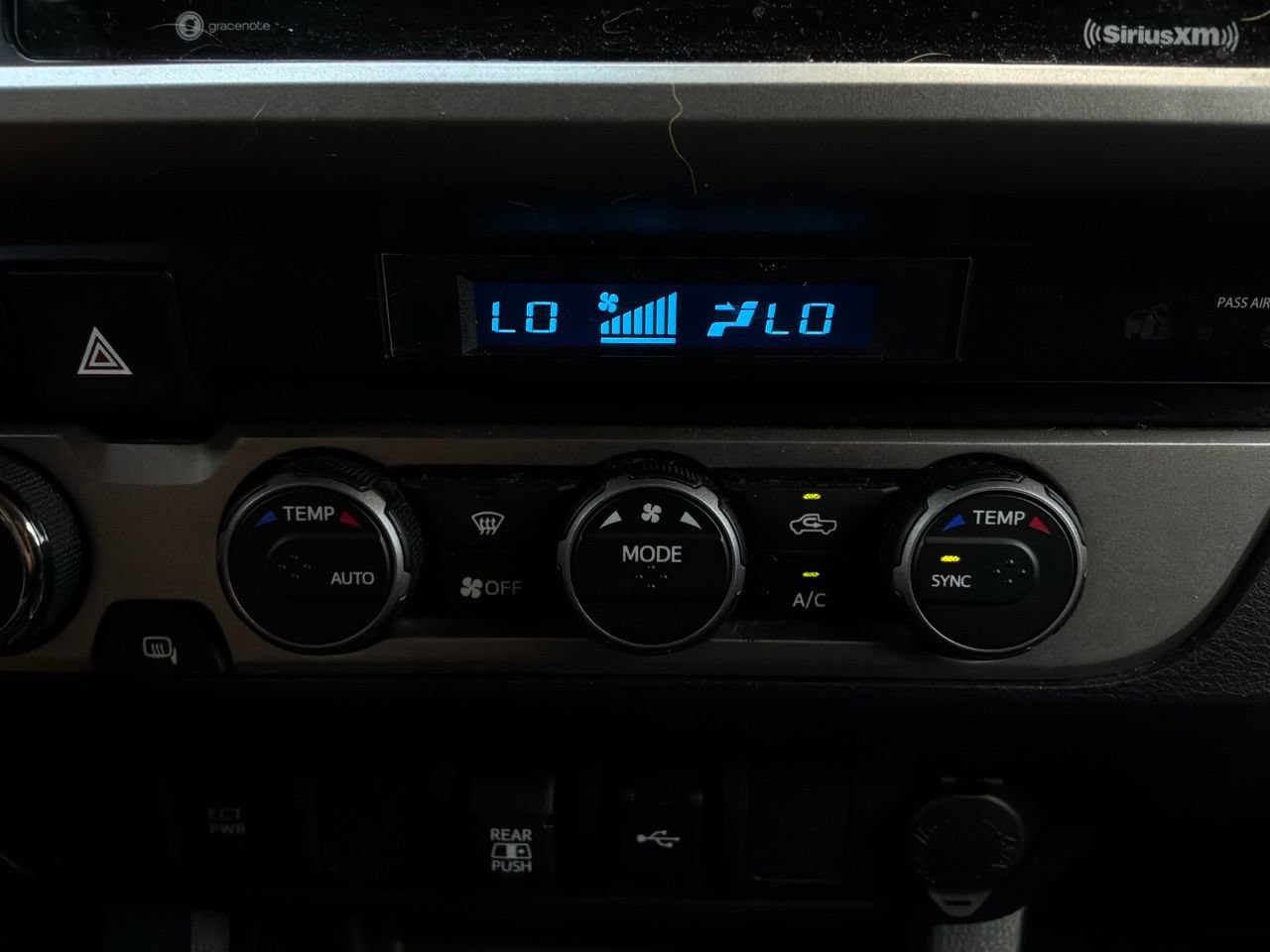 Used 2021 Toyota Tacoma SR5 AWD/4WD image 30