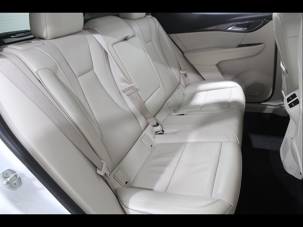 Used 2021 Buick Envision Essence w/ Technology Package I AWD/4WD image 19