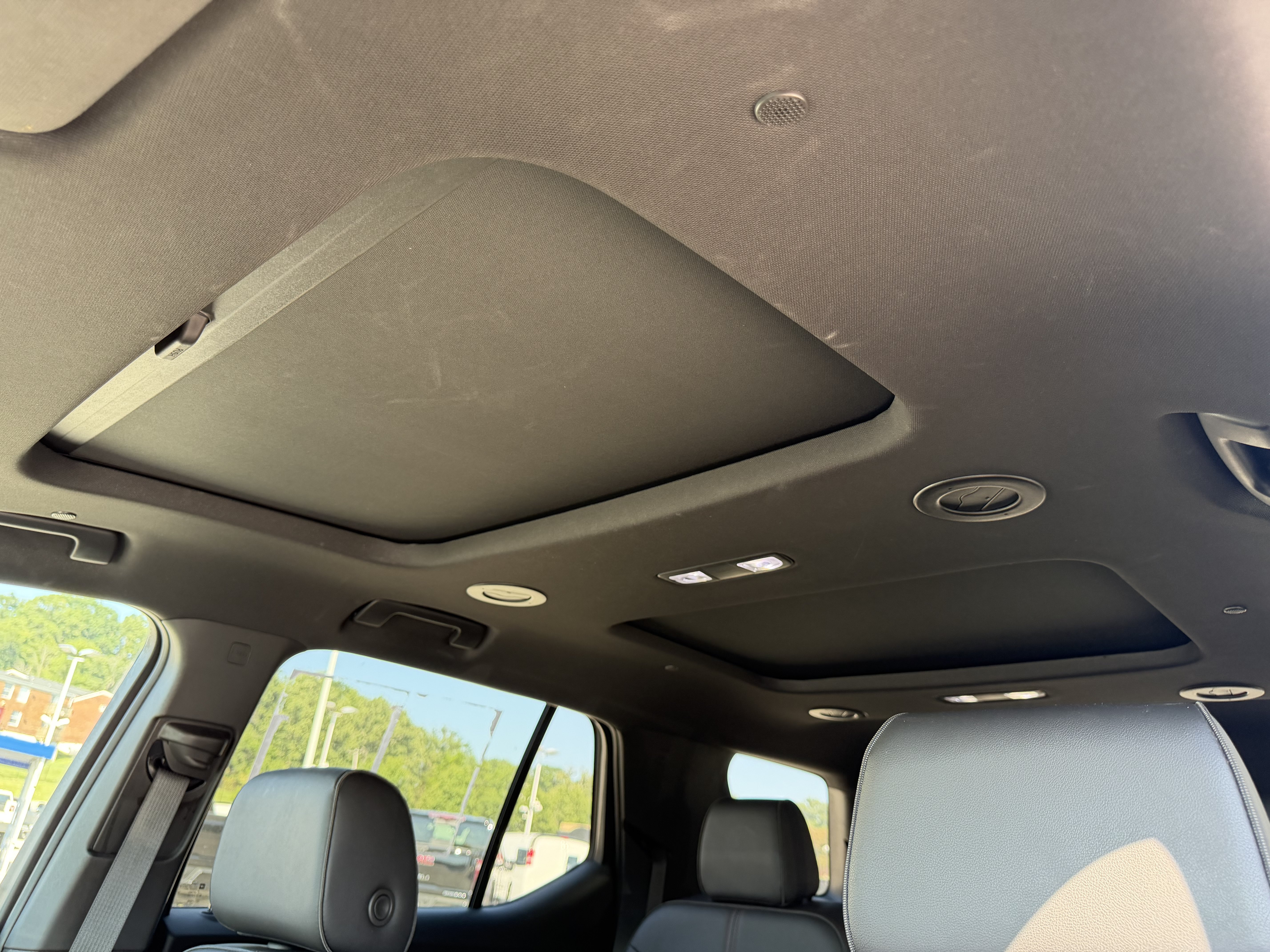 Used 2023 Chevrolet Traverse RS AWD/4WD image 14