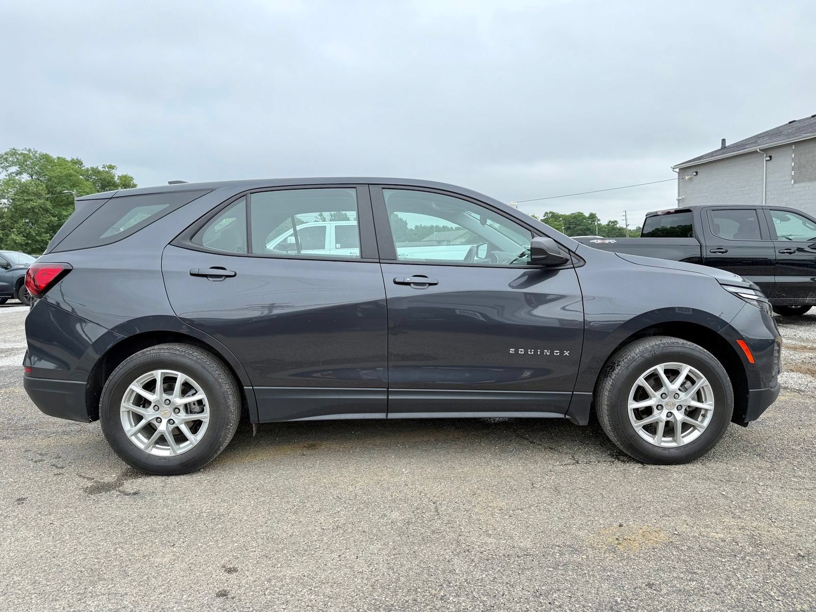 Used 2022 Chevrolet Equinox LS AWD/4WD image 7