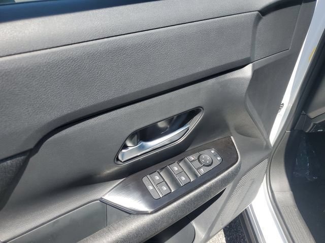 New 2026 Nissan Kicks SV FWD image 10