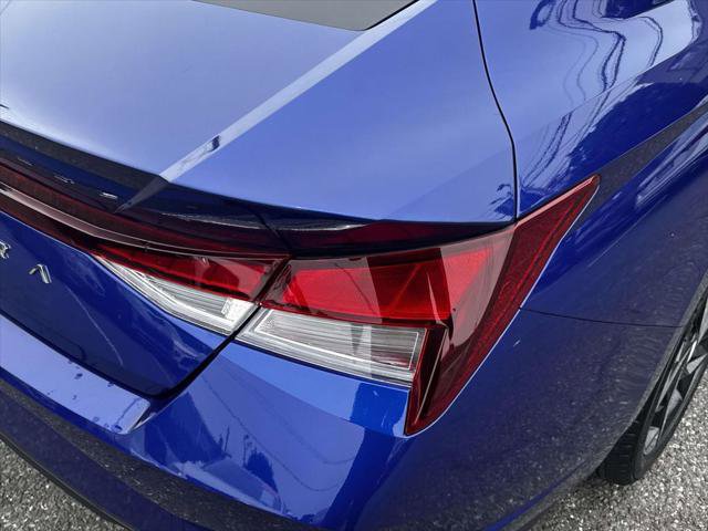 Used 2023 Hyundai Elantra SEL w/ Convenience Package FWD image 9