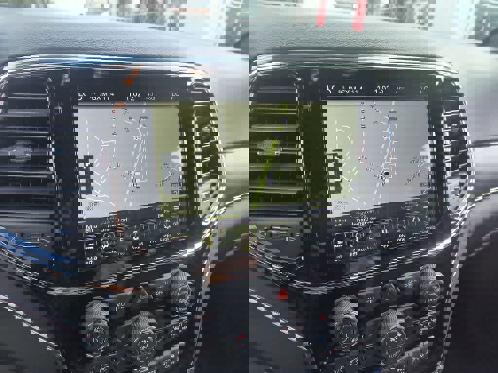 Used 2021 Jeep Grand Cherokee Limited w/ Premium Lighting Group image 18