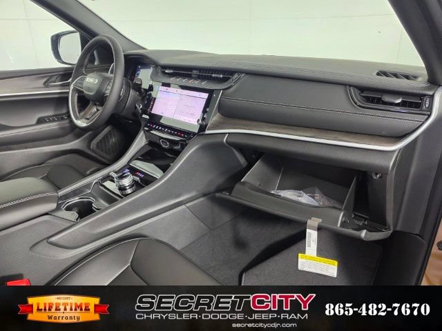 New 2026 Jeep Grand Cherokee Limited w/ Limited Altitude Package AWD/4WD image 33