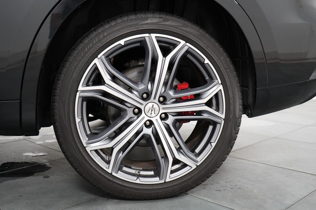 Used 2023 Maserati Levante GT AWD/4WD image 33