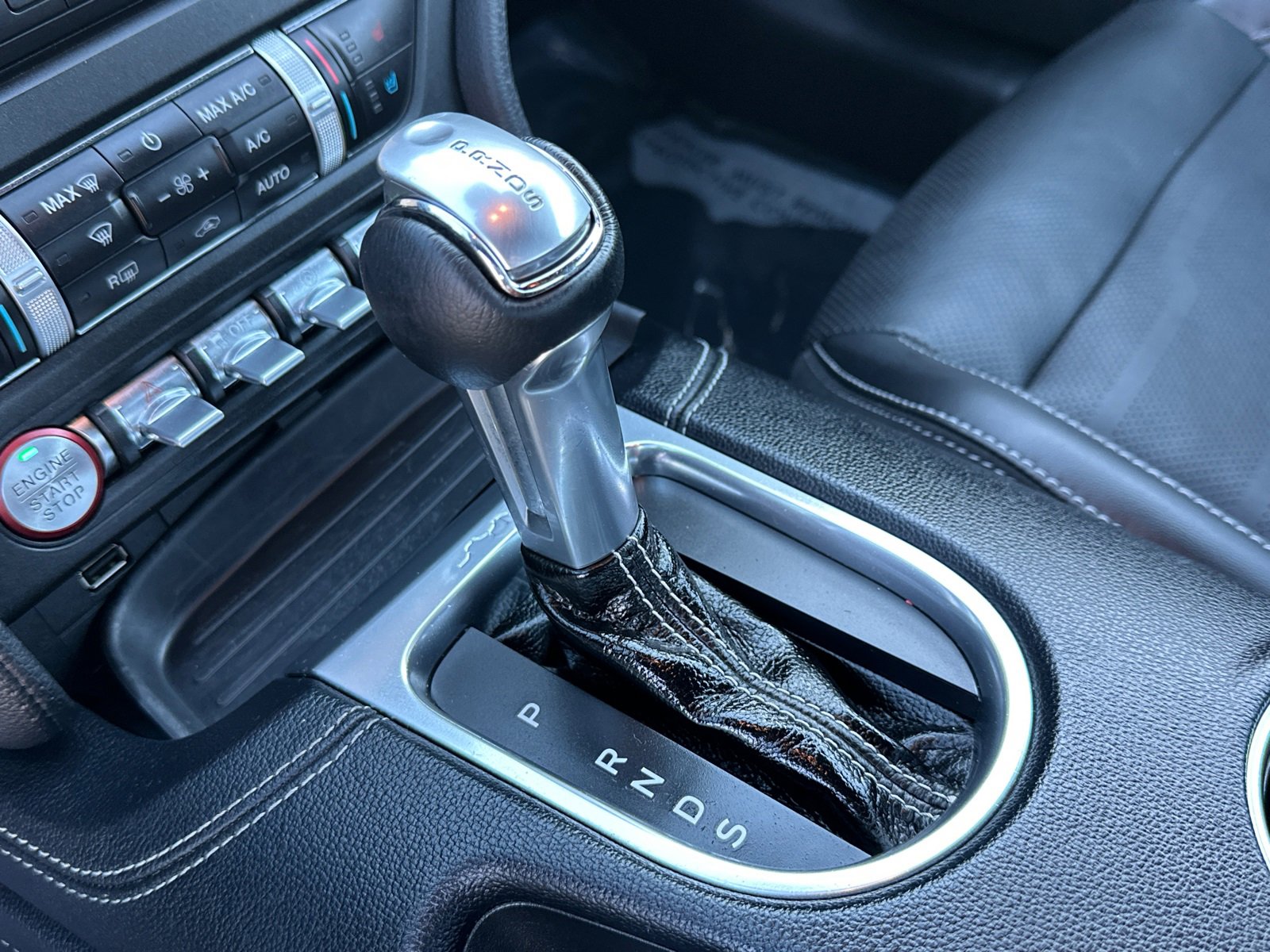 Used 2019 Ford Mustang GT Premium w/ Equipment Group 401A image 30