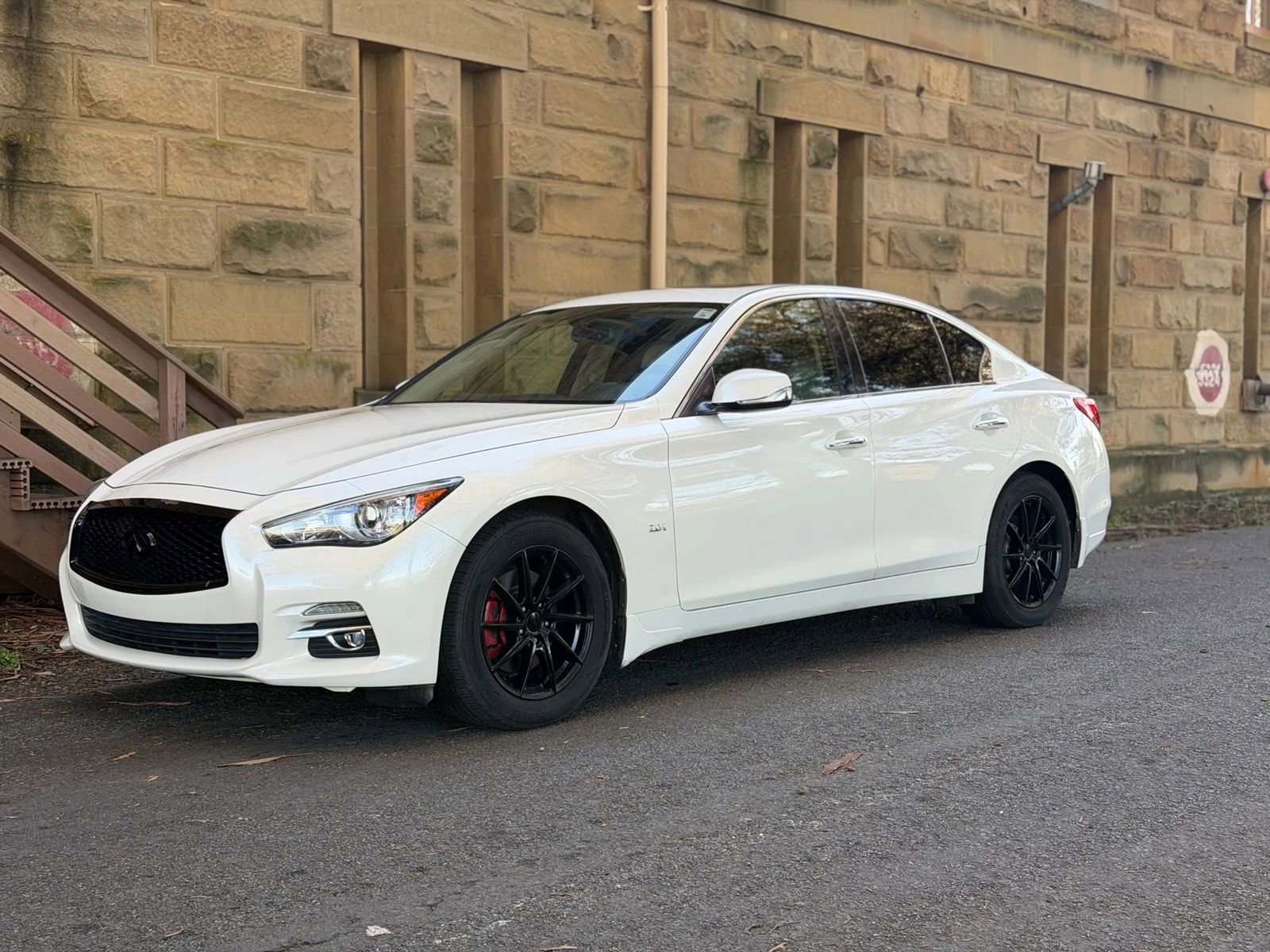 Used 2017 INFINITI Q50 Premium w/ 2.0T Premium Plus Package image 9