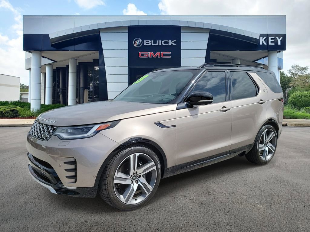 Used 2023 Land Rover Discovery Metropolitan Edition image 2