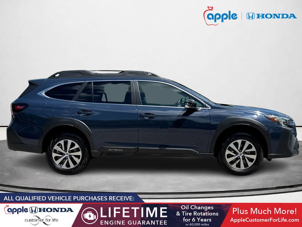 Used 2025 Subaru Outback Premium w/ Popular Package #1A AWD/4WD image 2