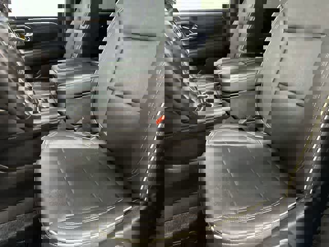 Used 2023 Chevrolet Suburban Premier image 10