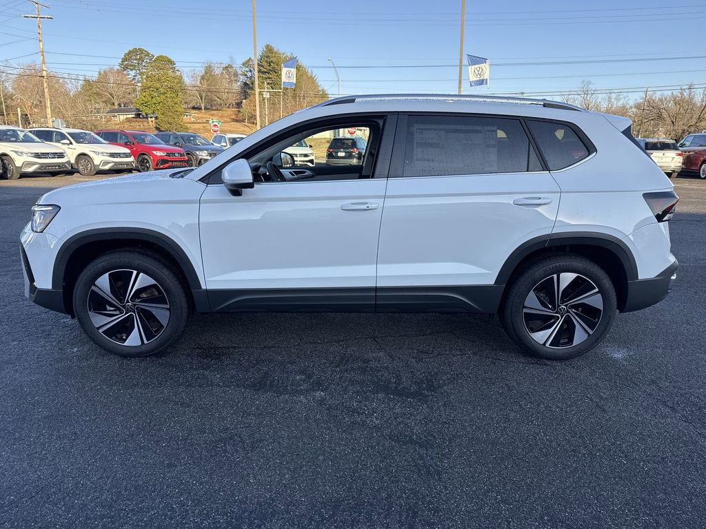 New 2025 Volkswagen Taos SE AWD/4WD image 3
