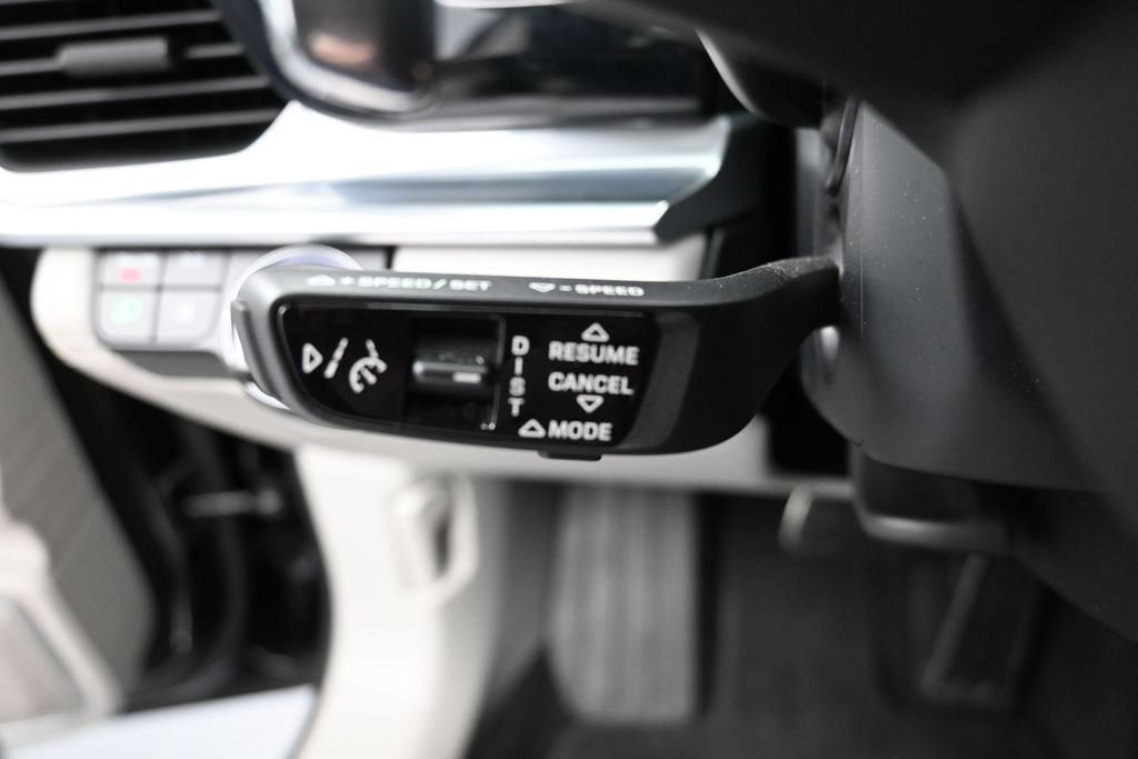 Certified 2023 Porsche Panamera 4S Executive AWD/4WD image 13