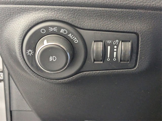 Used 2021 Jeep Compass Latitude w/ Sun and Sound Group image 14