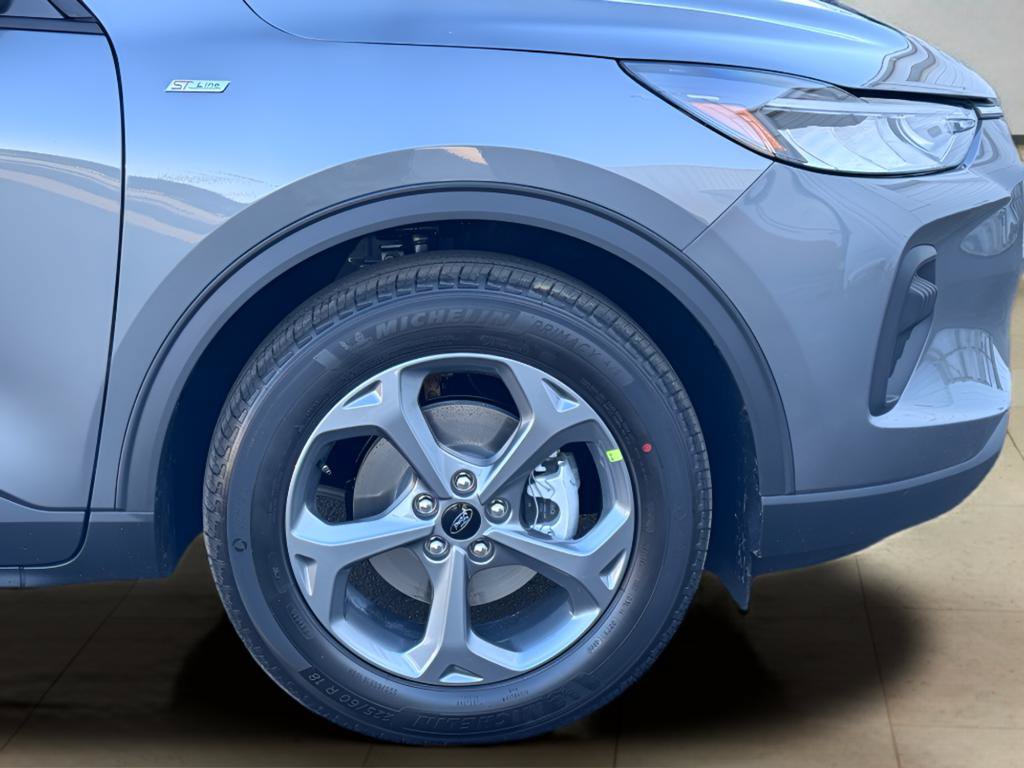 New 2026 Ford Escape ST-Line w/ Cold Weather Package FWD image 40