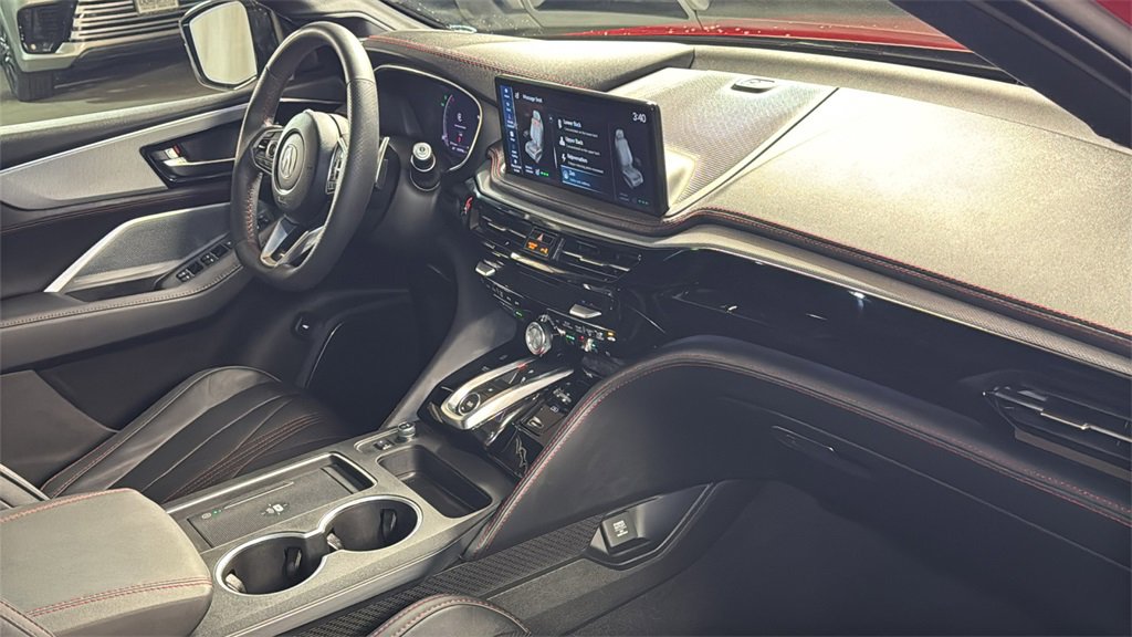 Used 2025 Acura MDX A-Spec image 10