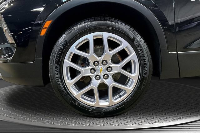 Certified 2024 Chevrolet Blazer LT w/ Convenience Package FWD image 32