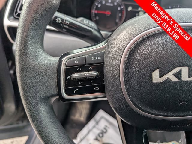 Used 2023 Kia Sorento LX AWD/4WD image 17