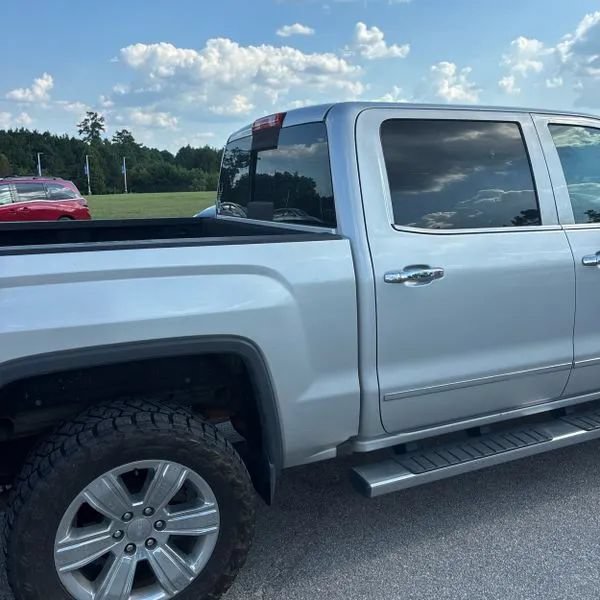 Used 2018 GMC Sierra 1500 SLT AWD/4WD image 9