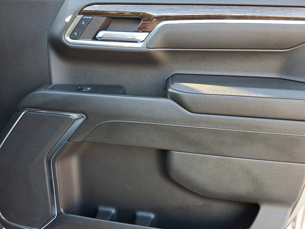 Used 2024 GMC Sierra 1500 Elevation image 10