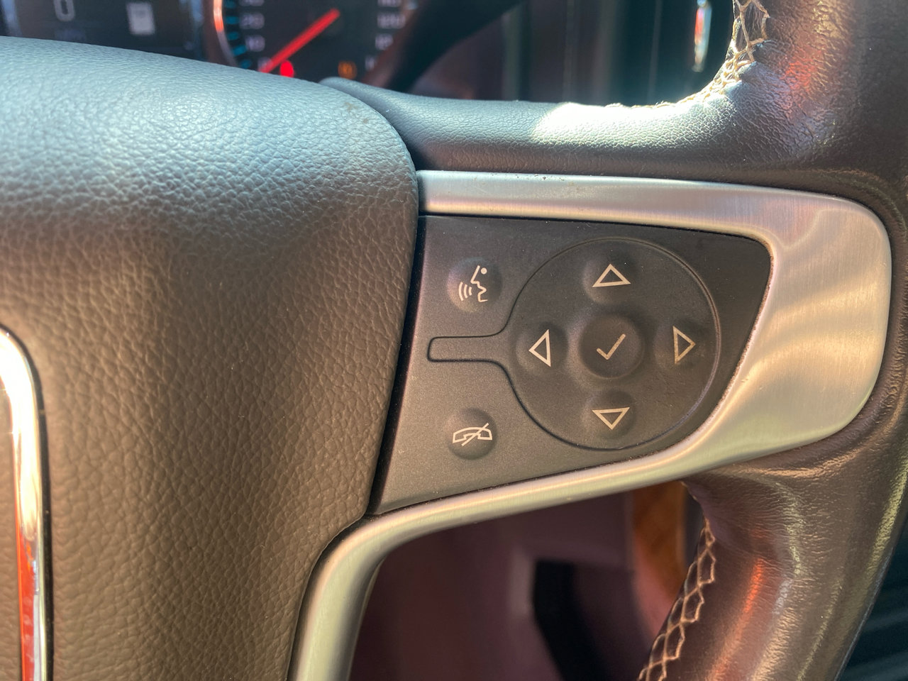 Used 2018 GMC Sierra 1500 SLT image 18