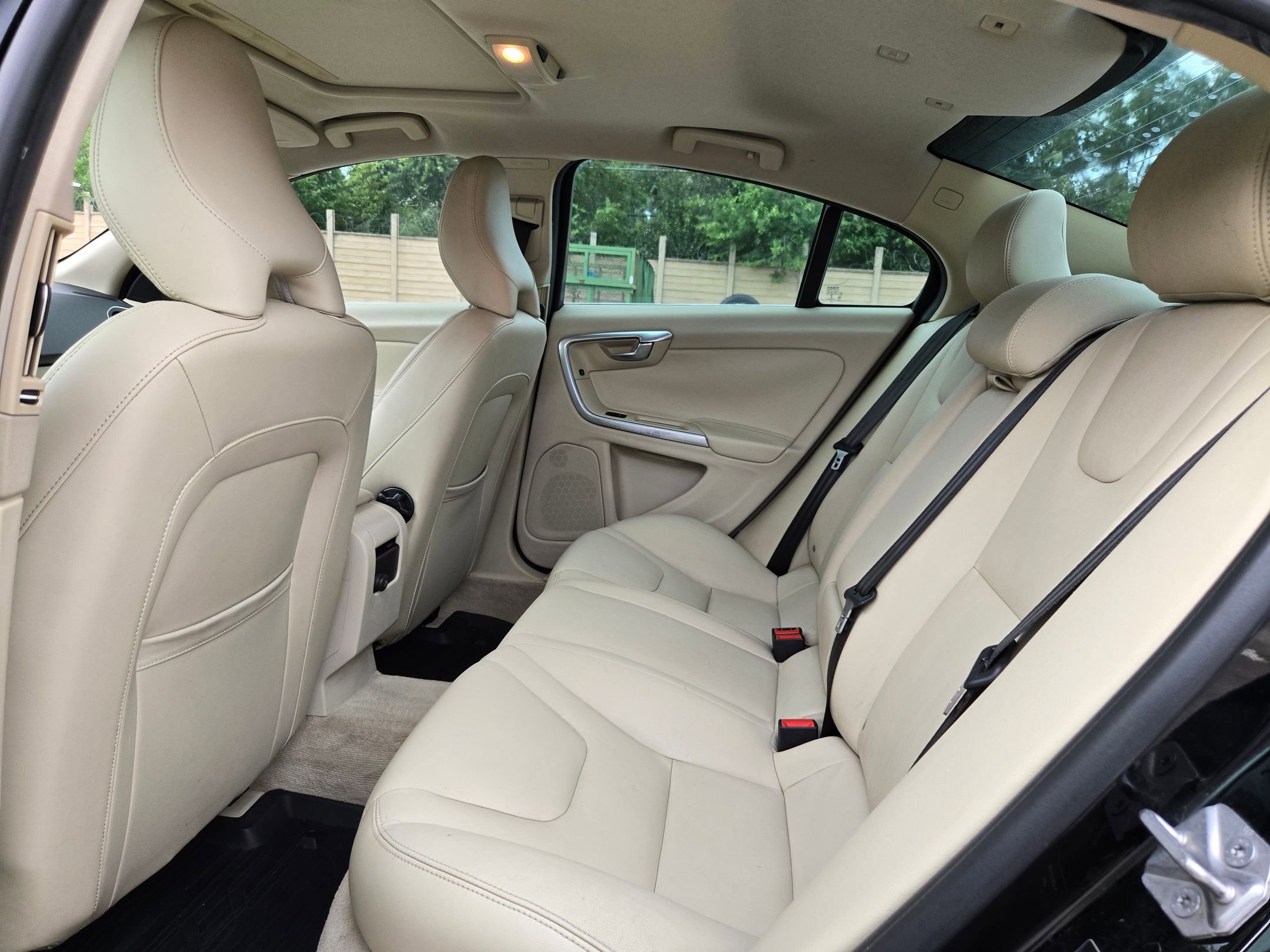 Used 2015 Volvo S60 T5 Premier image 14