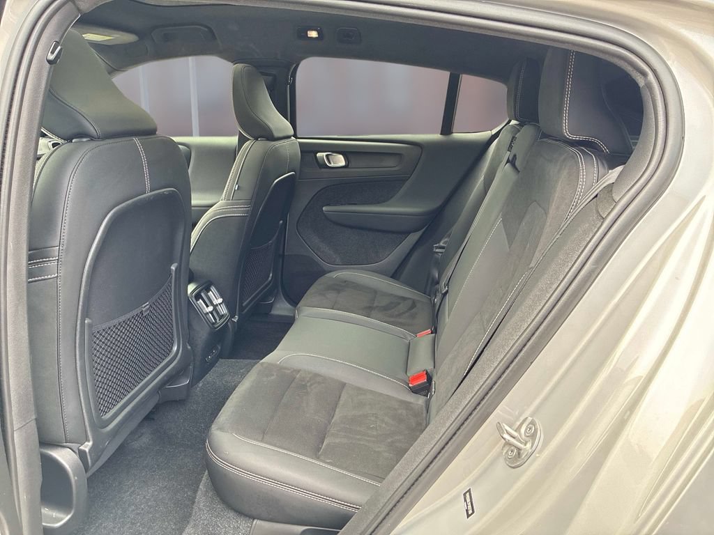Used 2023 Volvo C40 P8 Recharge Plus w/ Climate Package AWD/4WD image 23