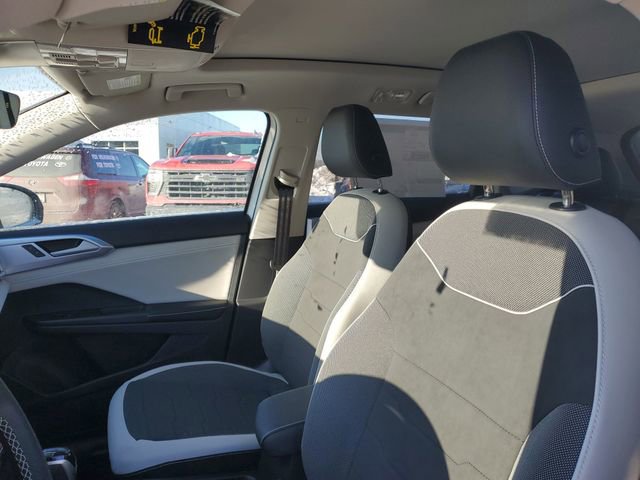 New 2026 Volkswagen Taos SE AWD/4WD image 11