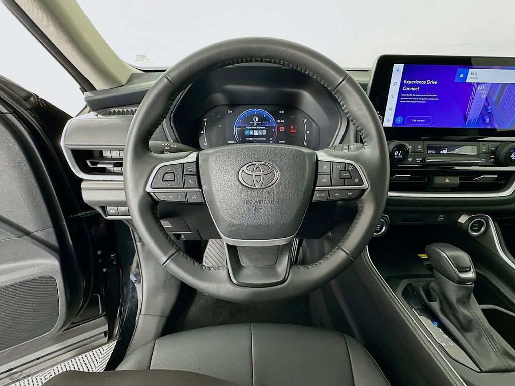 Certified 2025 Toyota Grand Highlander AWD image 11