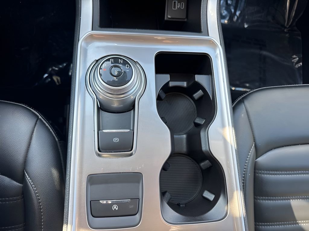 Used 2023 Ford Edge SEL image 18