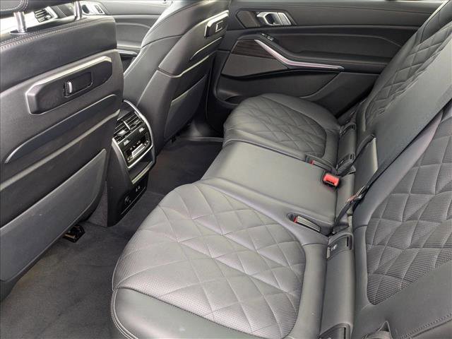 Used 2025 BMW X7 xDrive40i w/ Premium Package image 19