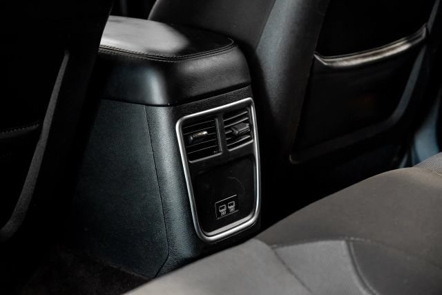 Used 2016 Dodge Charger R/T w/ Navigation & Travel Group RWD image 38
