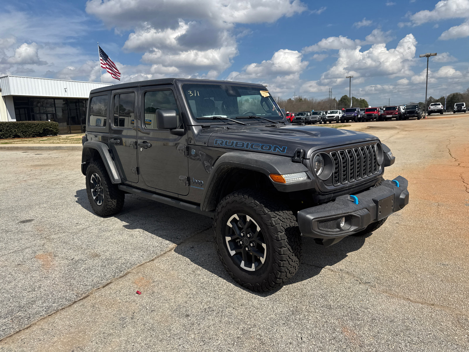 Used 2025 Jeep Wrangler Unlimited Rubicon 4xe w/ Convenience Group image 3